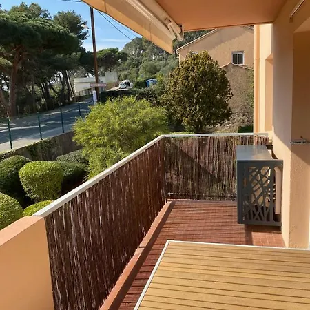 Vacances Arbanaises - Appartements Giens Hyeres Exterior photo