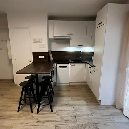 Vacances Arbanaises - Appartements Giens Hyeres Exterior photo