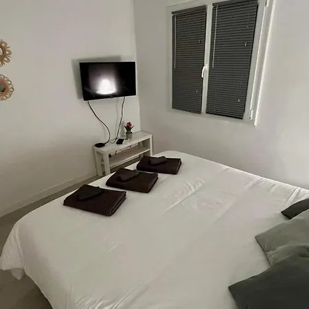 Vacances Arbanaises - Appartements Giens Hyeres Exterior photo