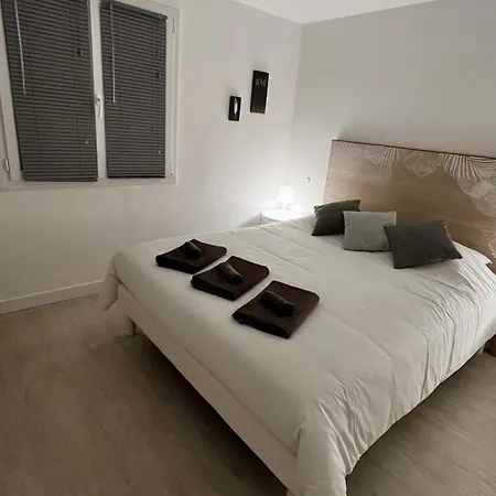 Vacances Arbanaises - Appartements Giens Hyeres Exterior photo