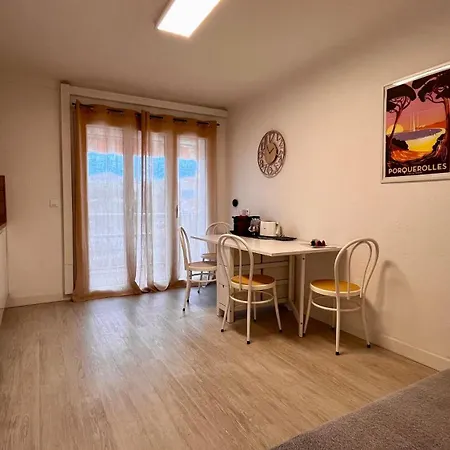 Vacances Arbanaises - Appartements Giens Hyeres Exterior photo